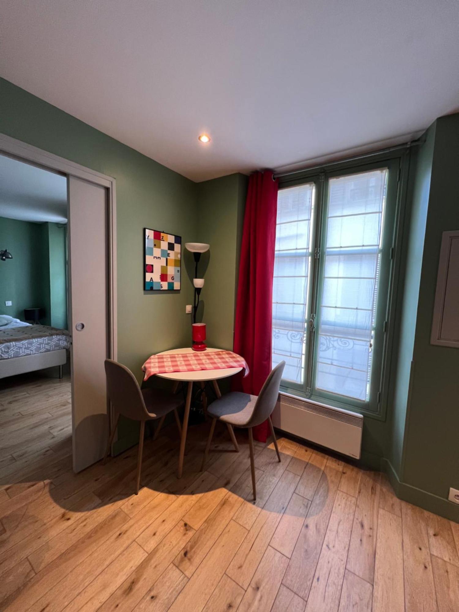 Les Petits Apparts Versailles Bagian luar foto